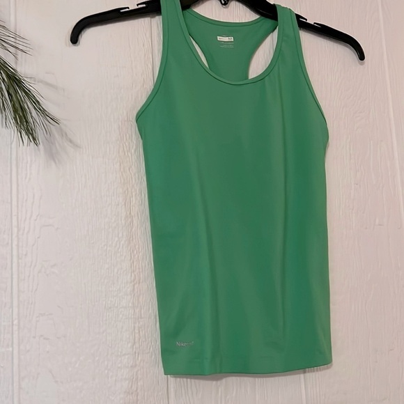 Nike racer back tank top green size Medium - Picture 1 of 6